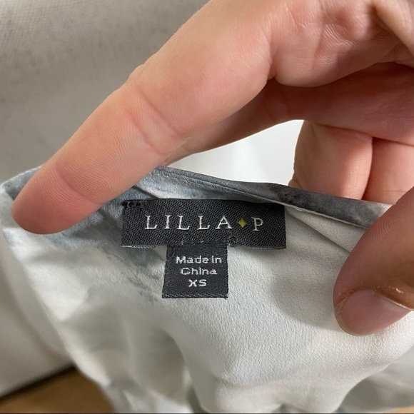 Lilla P Button Down Tunic XS Sleeveless Feather - Picture 8 of 9